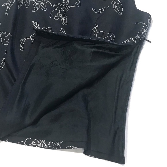 Ann Taylor sleeveless top Sz 4 - Picture 7 of 11